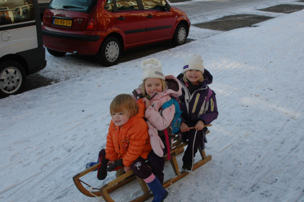 Caroline, Alexandra en Madeleine