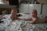 Samen op het bed