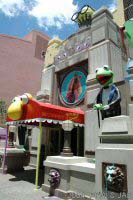 Treedt binnen in het Muppet Theater