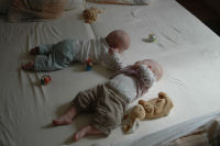 Samen op het bed